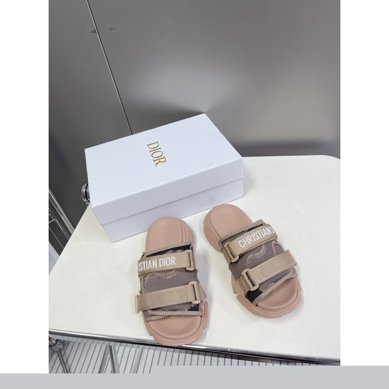 ch**an D*or slippers
